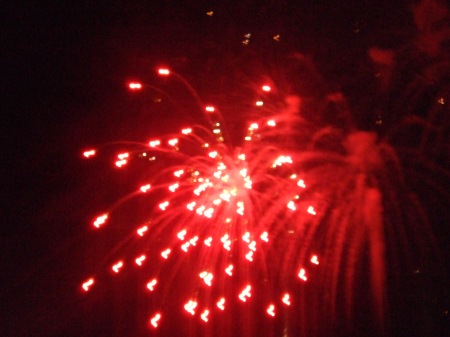 fireworks-over-kentwood-7-4-08-3